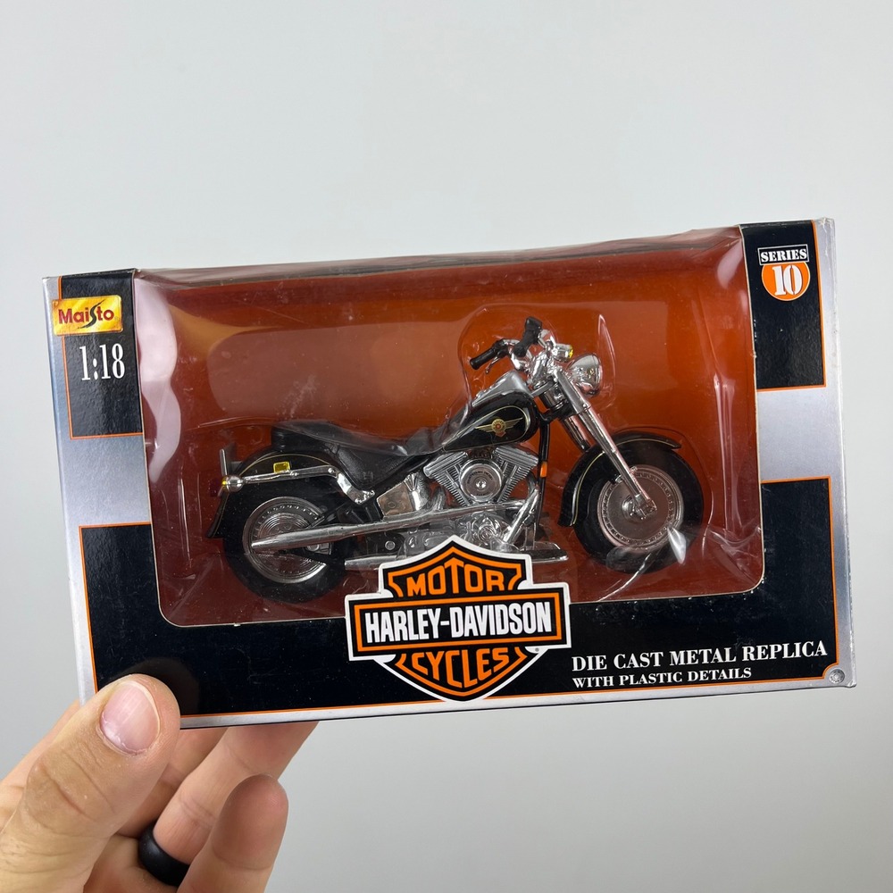 Maisto Harley Davidson 2000 FLSTF Fat Boy 1:18 Black Diecast Series 10